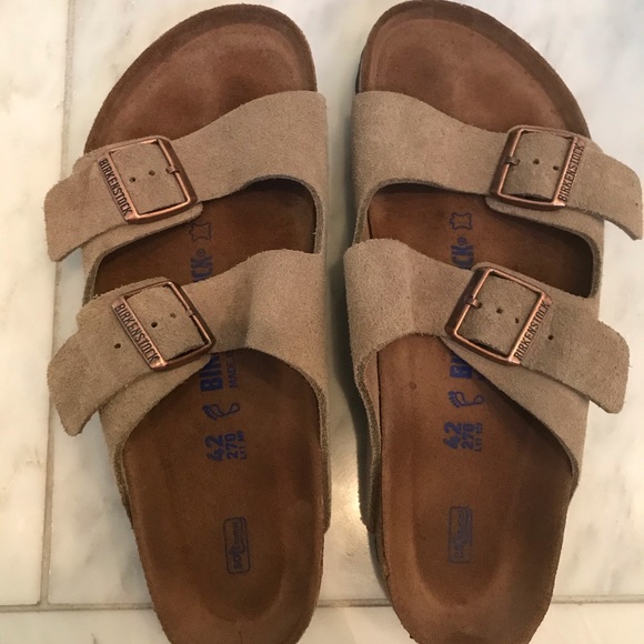 tan birkenstock sandals